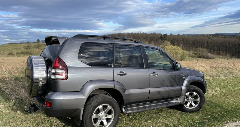 Toyota Land Cruiser cena 62000 przebieg: 275700, rok produkcji 2007 z Wałbrzych małe 781